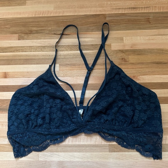 Charlotte Russe Bralette Navy Blue Plus Size 1X EUC - Picture 2 of 7